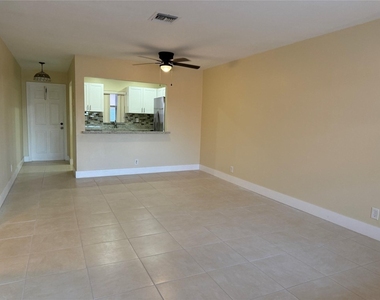 1450 N Riverside Drive - Photo Thumbnail 6