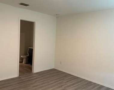 5906 Nyquist Way - Photo Thumbnail 20