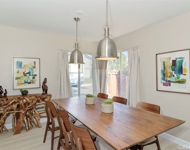 3341 Calle La Veta - Photo Thumbnail 11