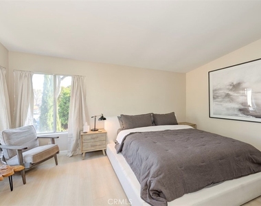 3341 Calle La Veta - Photo Thumbnail 30