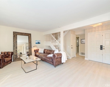 3341 Calle La Veta - Photo Thumbnail 7