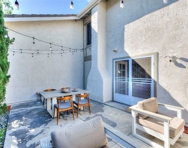 3341 Calle La Veta - Photo Thumbnail 18