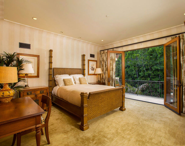 10066 Cielo Drive - Photo Thumbnail 63