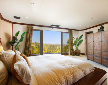 10066 Cielo Drive - Photo Thumbnail 50
