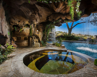 10066 Cielo Drive - Photo Thumbnail 11