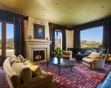 10066 Cielo Drive - Photo Thumbnail 37