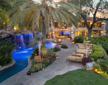 10066 Cielo Drive - Photo Thumbnail 6