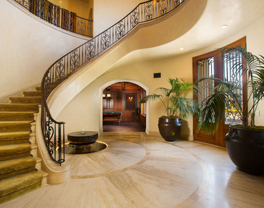 10066 Cielo Drive - Photo Thumbnail 32