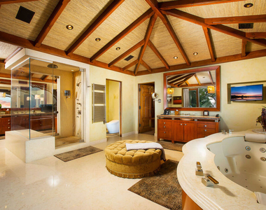 10066 Cielo Drive - Photo Thumbnail 56