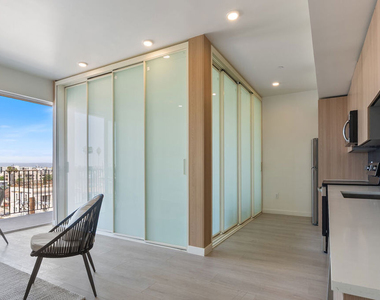 1124 S Normandie Avenue - Photo Thumbnail 4