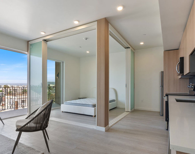 1124 S Normandie Avenue - Photo Thumbnail 3