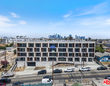 1124 S Normandie Avenue - Photo Thumbnail 17