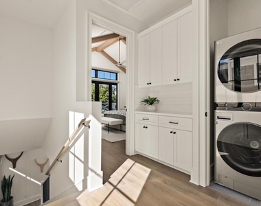 715 F Ave - Photo Thumbnail 14