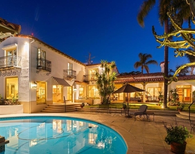 6692 La Jolla Scenic Dr S - Photo Thumbnail 1