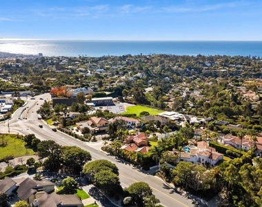 6692 La Jolla Scenic Dr S - Photo Thumbnail 45