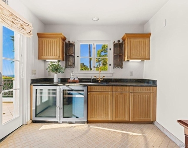 6692 La Jolla Scenic Dr S - Photo Thumbnail 30