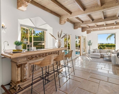 6692 La Jolla Scenic Dr S - Photo Thumbnail 9