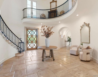 6692 La Jolla Scenic Dr S - Photo Thumbnail 23