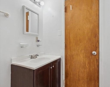 621 S 16th Street - Photo Thumbnail 9