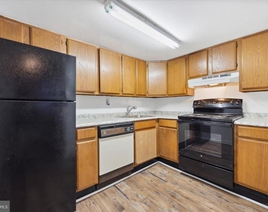 621 S 16th Street - Photo Thumbnail 13