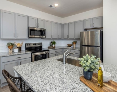 100 Cottage Way - Photo Thumbnail 33