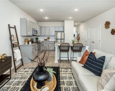 100 Cottage Way - Photo Thumbnail 16