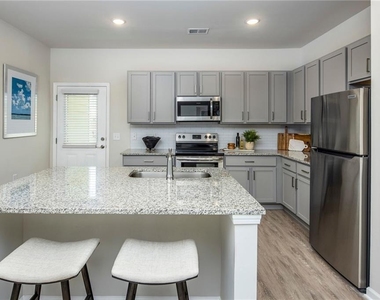 100 Cottage Way - Photo Thumbnail 20