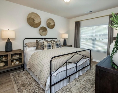 100 Cottage Way - Photo Thumbnail 39