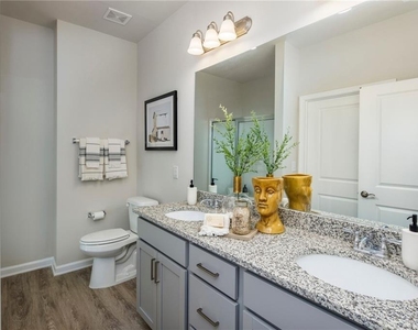 100 Cottage Way - Photo Thumbnail 40