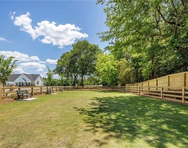 100 Cottage Way - Photo Thumbnail 13