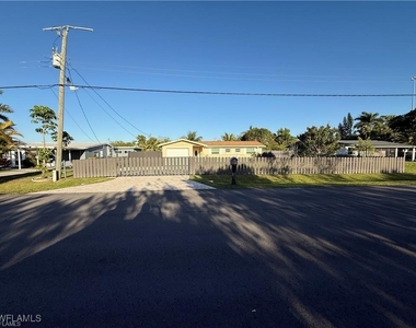 141 Schneider Drive - Photo Thumbnail 2