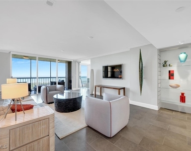 6585 Nicholas Boulevard - Photo Thumbnail 3