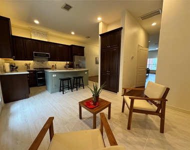 2540 Prospect Street - Photo Thumbnail 10