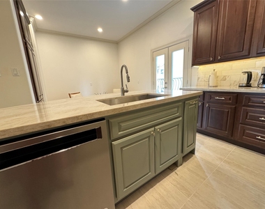 2540 Prospect Street - Photo Thumbnail 13