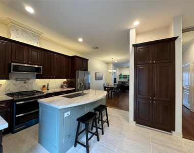2540 Prospect Street - Photo Thumbnail 8