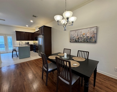 2540 Prospect Street - Photo Thumbnail 7