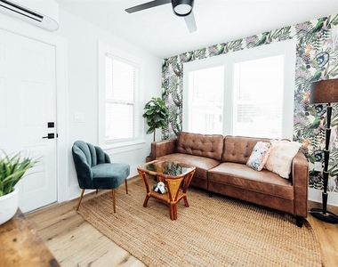 809 10th Avenue N - Photo Thumbnail 2