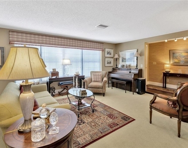 4909 S Elberon Street - Photo Thumbnail 3