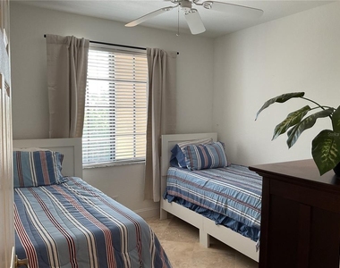 900 E Marion Avenue - Photo Thumbnail 42