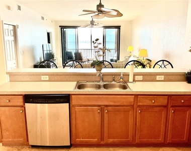 900 E Marion Avenue - Photo Thumbnail 24