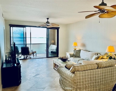 900 E Marion Avenue - Photo Thumbnail 23