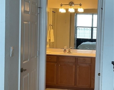 900 E Marion Avenue - Photo Thumbnail 36
