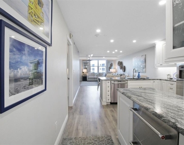 5780 Midnight Pass Road - Photo Thumbnail 15
