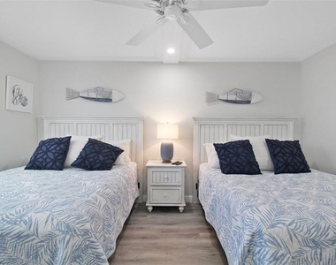 5780 Midnight Pass Road - Photo Thumbnail 11