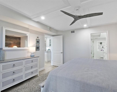 5780 Midnight Pass Road - Photo Thumbnail 28