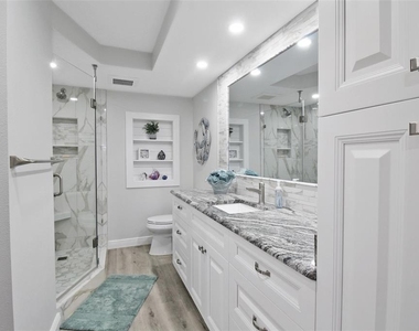 5780 Midnight Pass Road - Photo Thumbnail 30