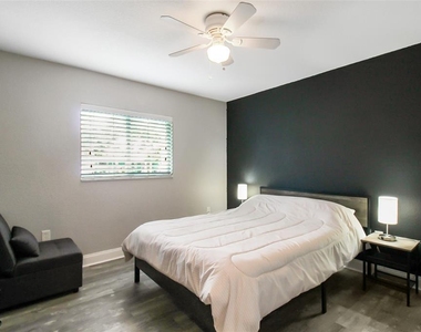 7036 13th Street E - Photo Thumbnail 13
