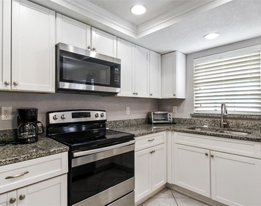 7036 13th Street E - Photo Thumbnail 20