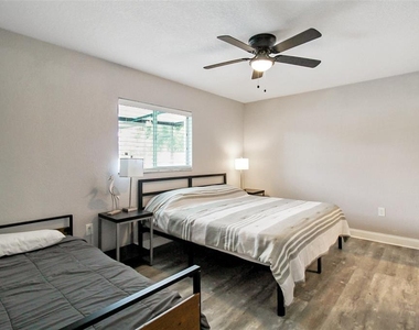 7036 13th Street E - Photo Thumbnail 24