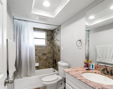7036 13th Street E - Photo Thumbnail 9